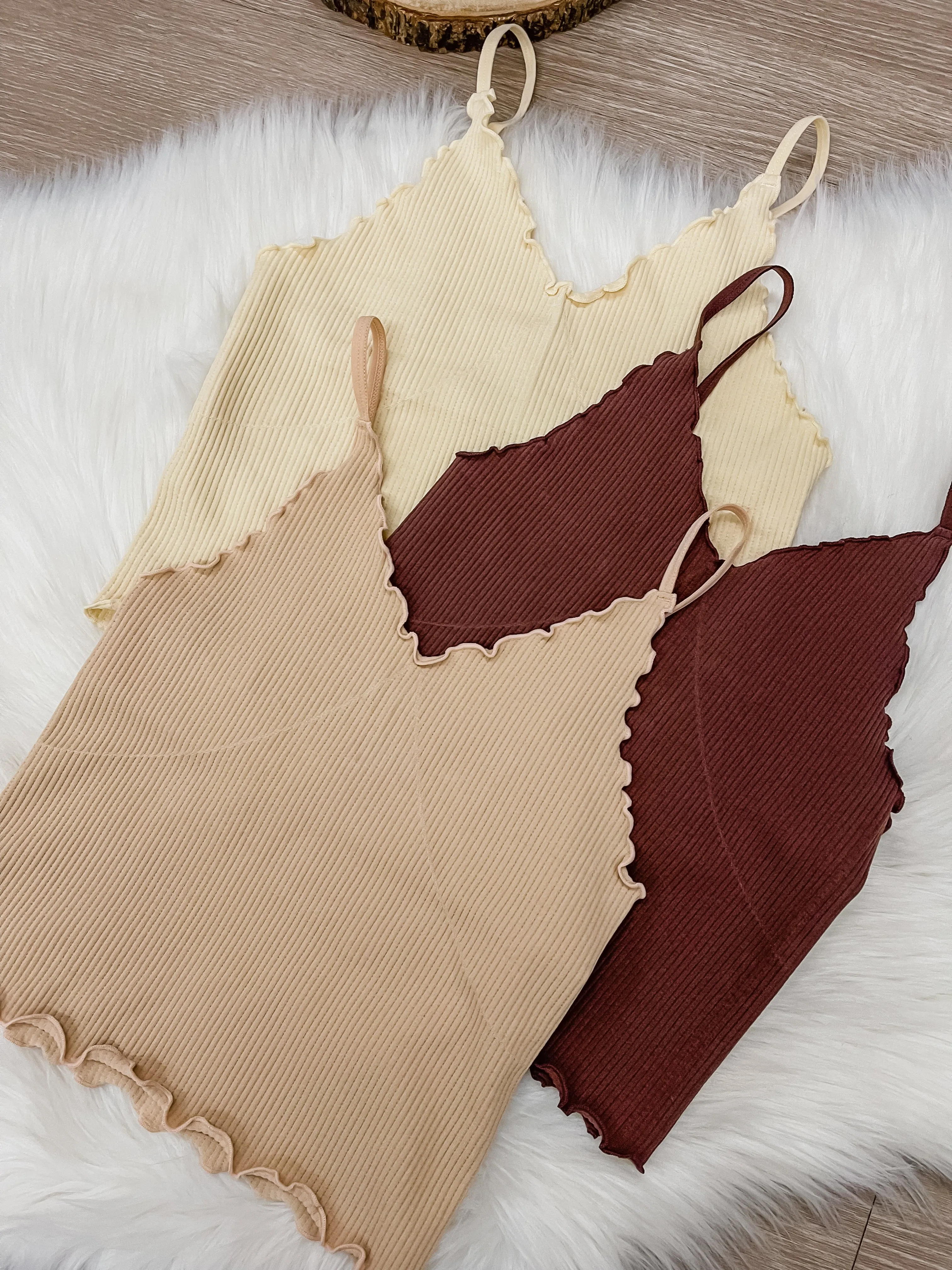 Allison Lettuce Hem Crop Top